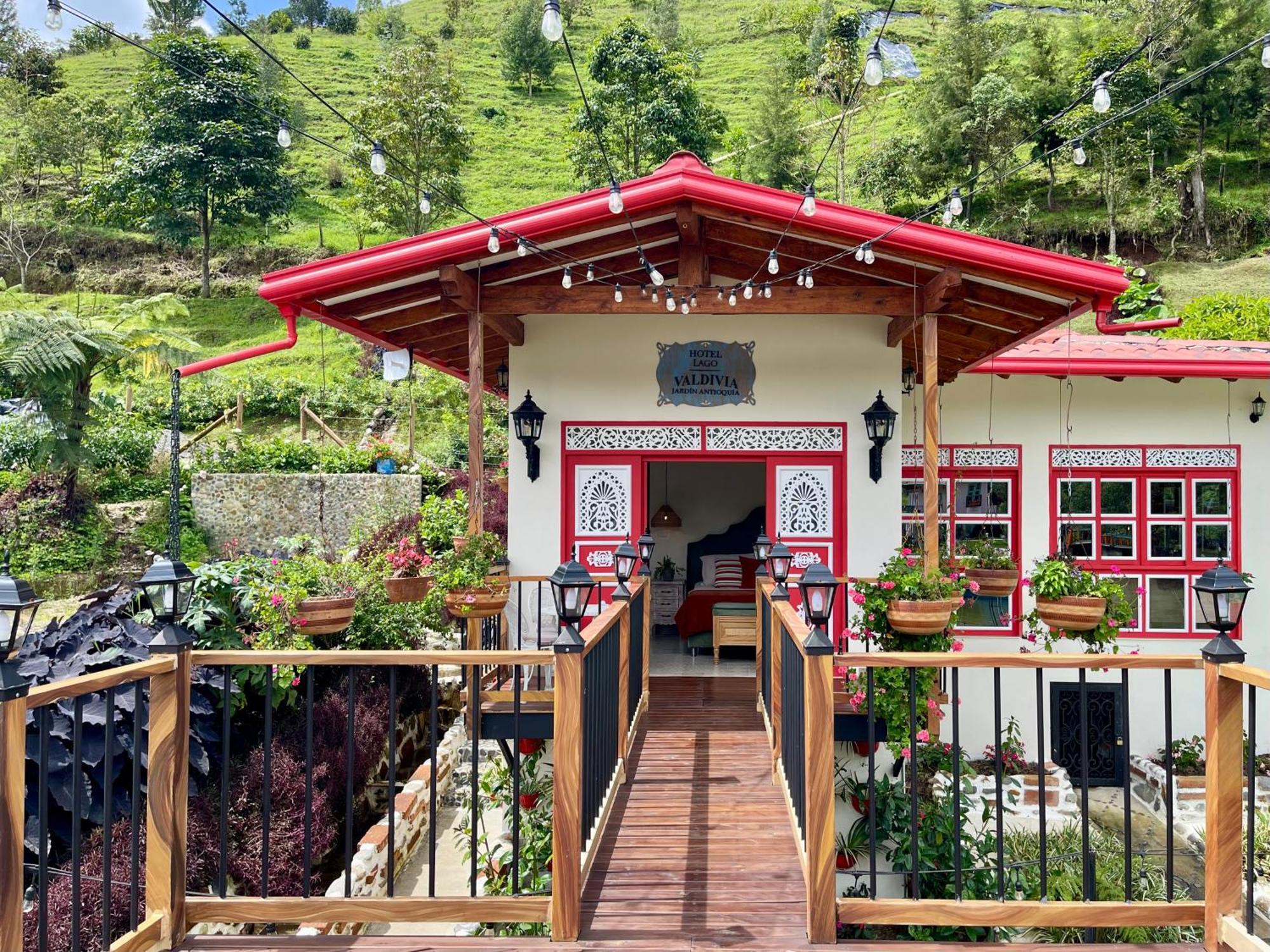 Hotel Lago Valdivia Jardín Extérieur photo