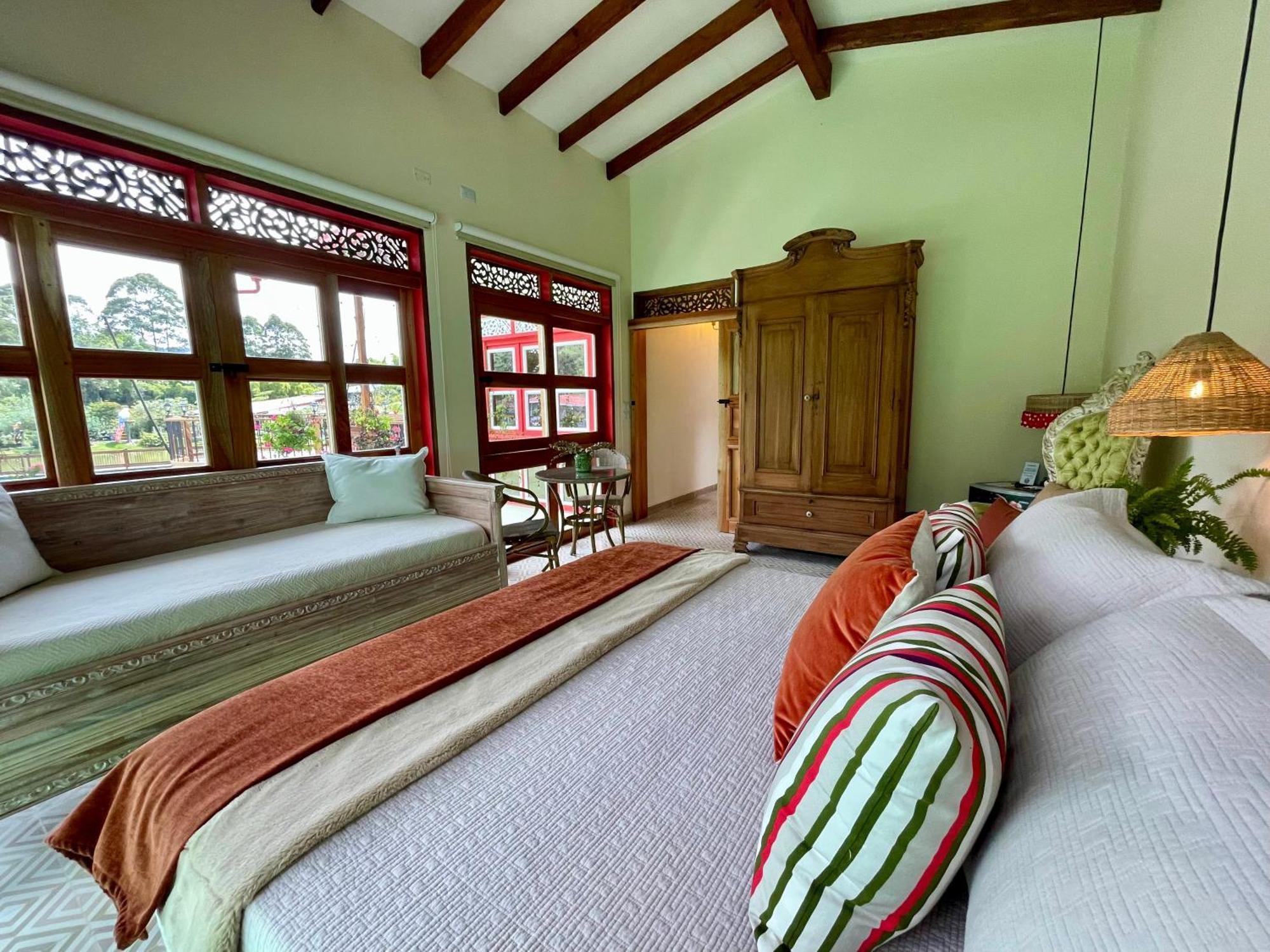 Hotel Lago Valdivia Jardín Extérieur photo