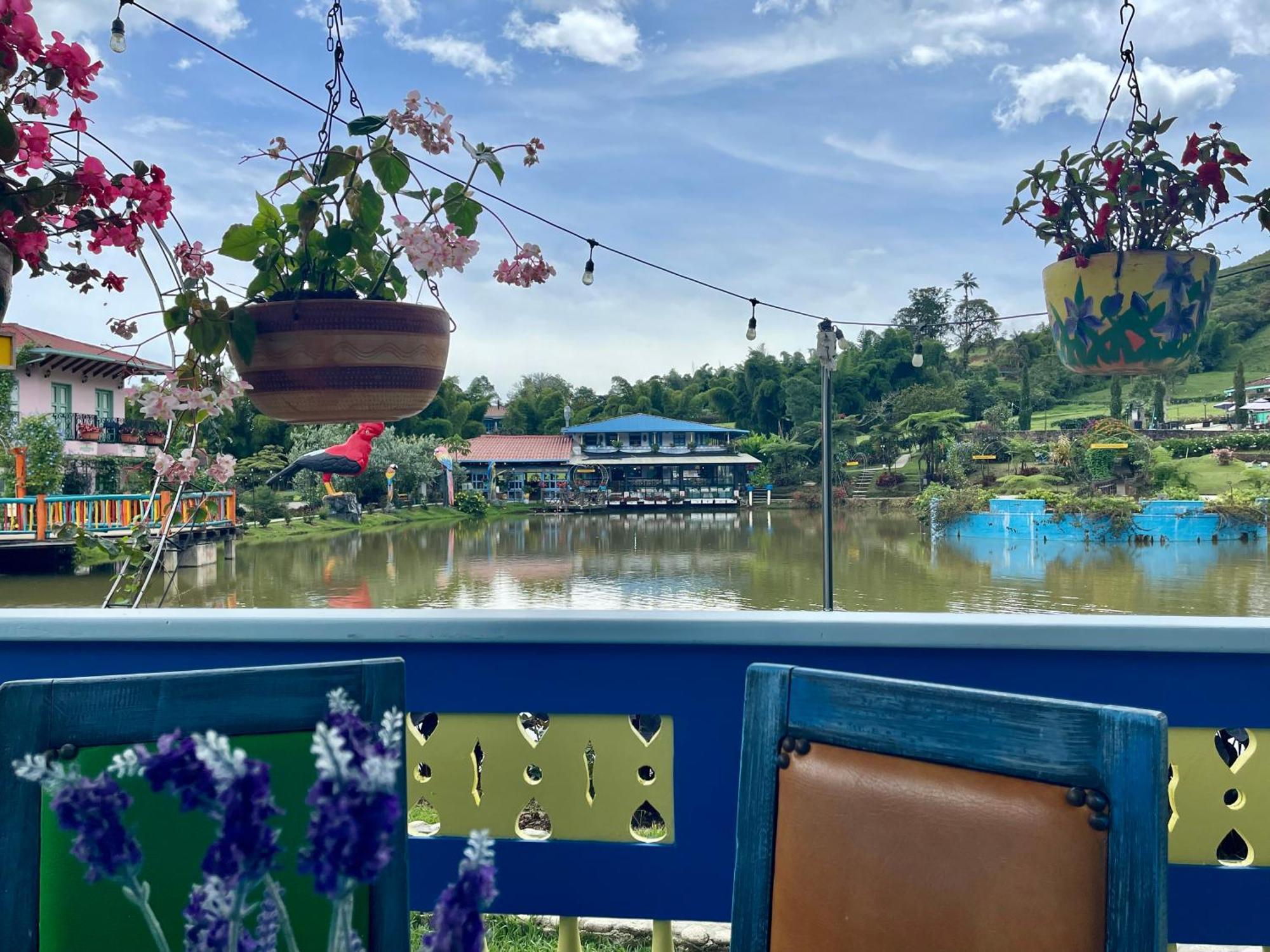 Hotel Lago Valdivia Jardín Extérieur photo