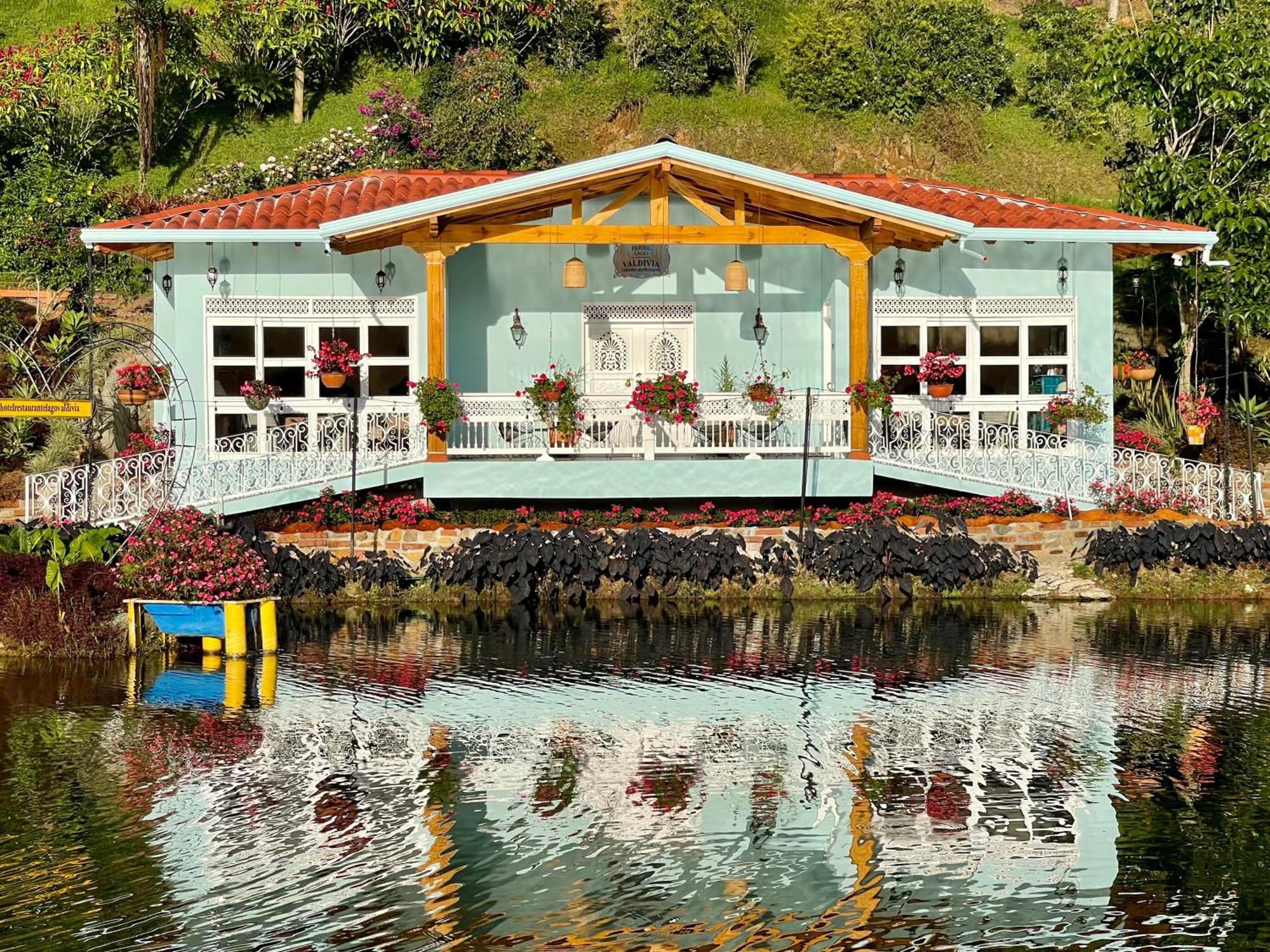 Hotel Lago Valdivia Jardín Extérieur photo